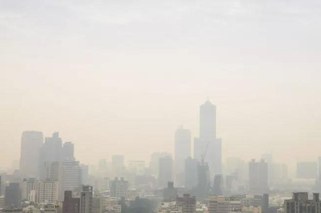 秋高氣燥，警惕“三手煙”！空氣凈化除濕機